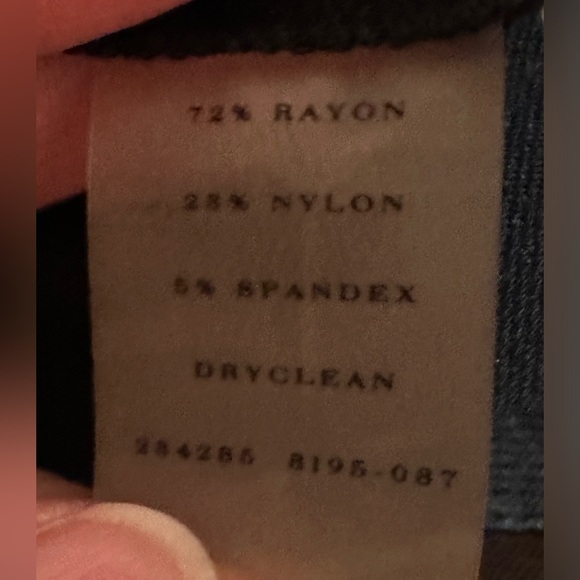 Ann Taylor Black Midi Elastic Waist Skirt Closure Zipper On Side Sz 4 - Picture 8 of 10